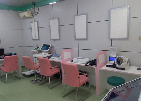 興平市人大代表調研健康一體機 興平市人大代表調研健康一體機