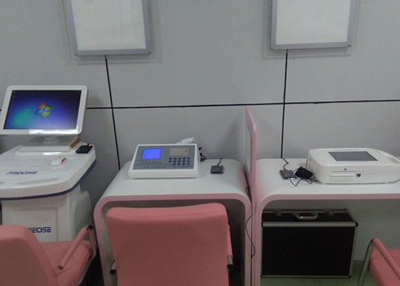 寶雞市人大代表參觀健康一體機(jī) 寶雞市人大代表參觀健康一體機(jī)