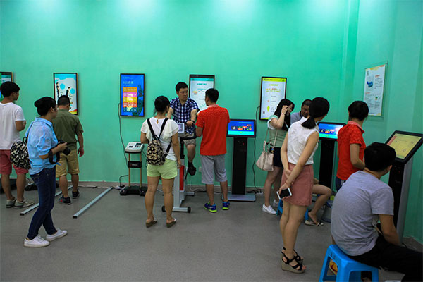 ����һ�w�C���и���(w��n)������